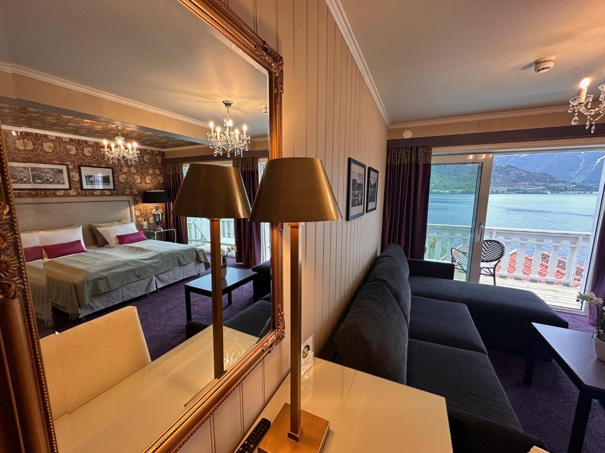Hofslund Fjord Hotel Sogndal Exterior photo
